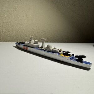 Vintage Matchbox Sea Kings K308 Guided Missile Destroyer; 1976; pre-owned; blue